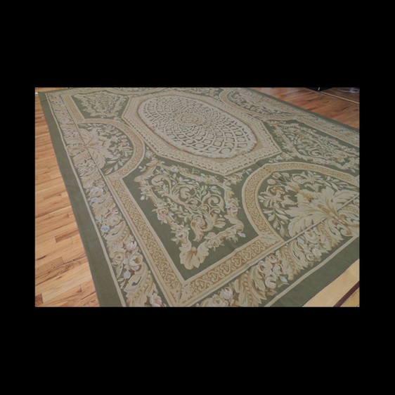 Beautiful Large French Aubusson Style Oriental Area Rug 10 x 14