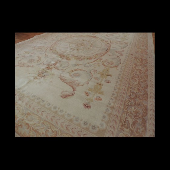 Lovely Soft French Savonnerie Oriental Area Rug 10 x 14
