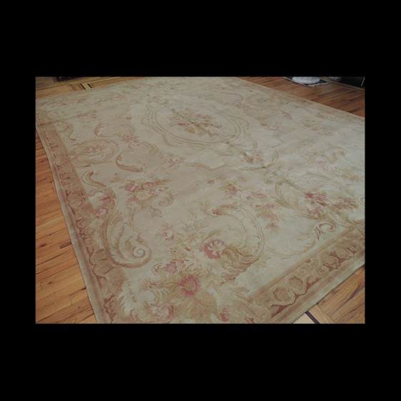 Beautiful Soft French Savonnerie Oriental Area Rug(Antique look) 10 x 14